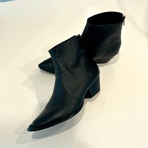 Steve Madden Textured Black Ankle Booties